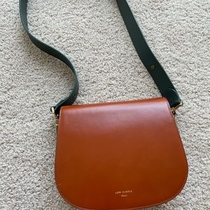 Low Classic Saddle Bag with Green Strap